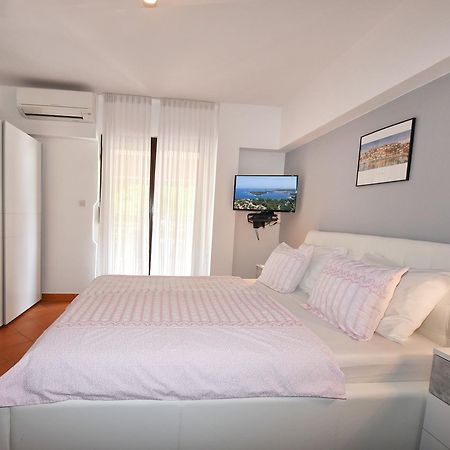 Apartment Sambris No 1 ヴルサル エクステリア 写真