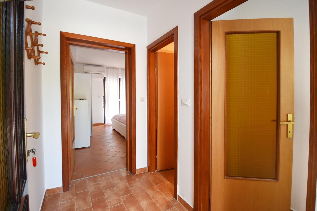 Apartment Sambris No 1 ヴルサル エクステリア 写真
