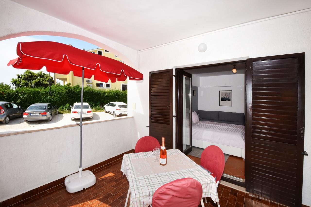 Apartment Sambris No 1 ヴルサル エクステリア 写真