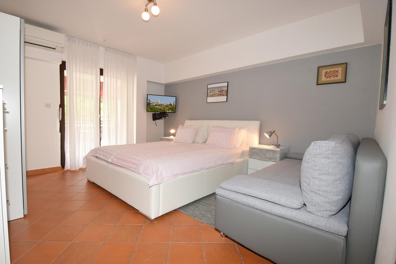 Apartment Sambris No 1 ヴルサル エクステリア 写真